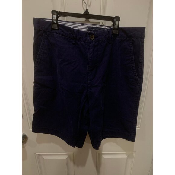 Tommy Hilfiger shorts - Picture 2 of 8